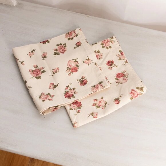 Cream Fabric Rose Square Napkins (Set of 2) Cottagecore Kitchen Decor - Picture 4 of 5